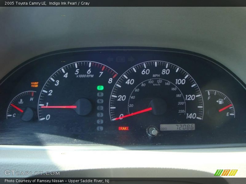 Indigo Ink Pearl / Gray 2005 Toyota Camry LE
