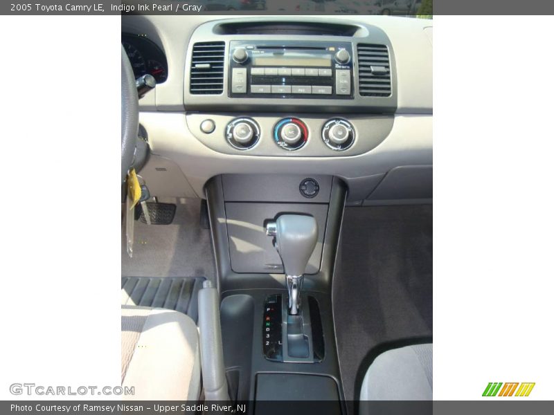 Indigo Ink Pearl / Gray 2005 Toyota Camry LE