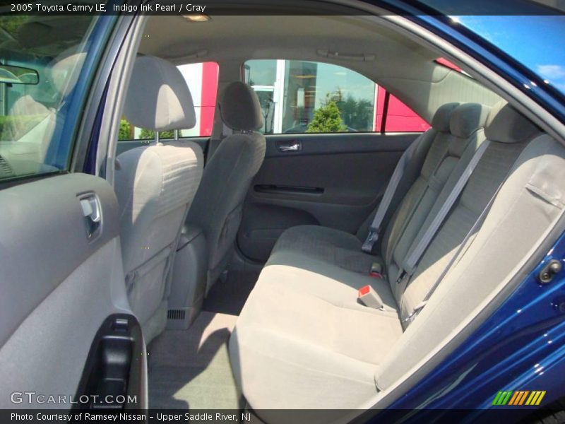 Indigo Ink Pearl / Gray 2005 Toyota Camry LE