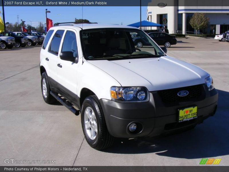 Oxford White / Medium/Dark Pebble 2007 Ford Escape XLT
