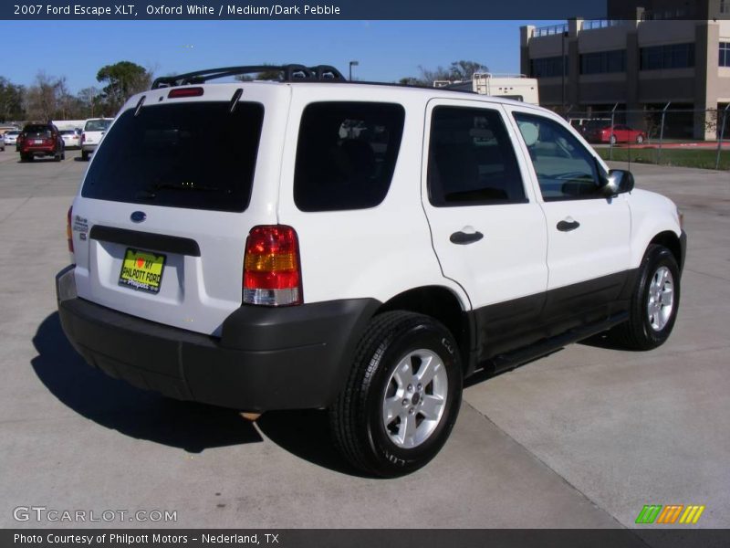 Oxford White / Medium/Dark Pebble 2007 Ford Escape XLT