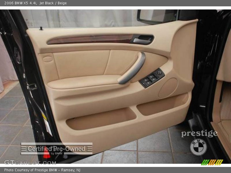 Jet Black / Beige 2006 BMW X5 4.4i