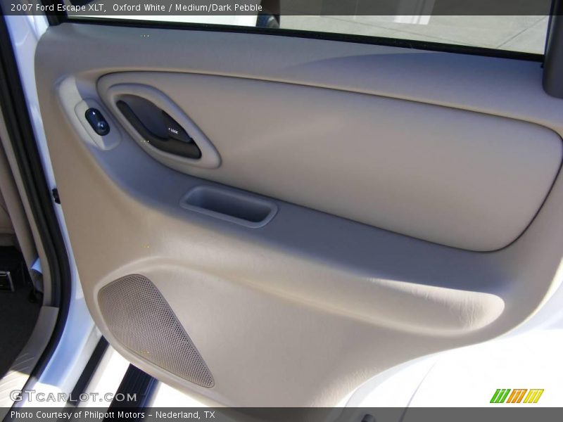 Oxford White / Medium/Dark Pebble 2007 Ford Escape XLT