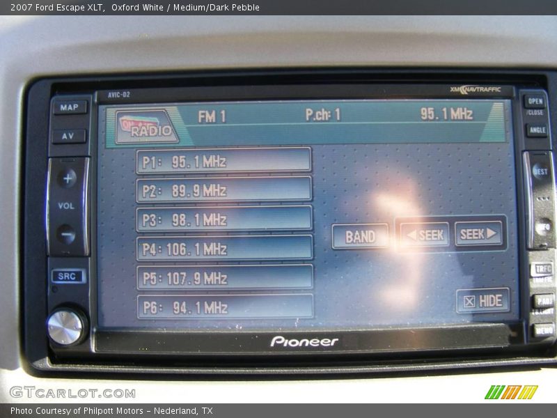 Oxford White / Medium/Dark Pebble 2007 Ford Escape XLT