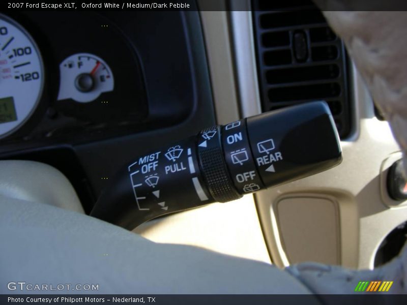 Oxford White / Medium/Dark Pebble 2007 Ford Escape XLT