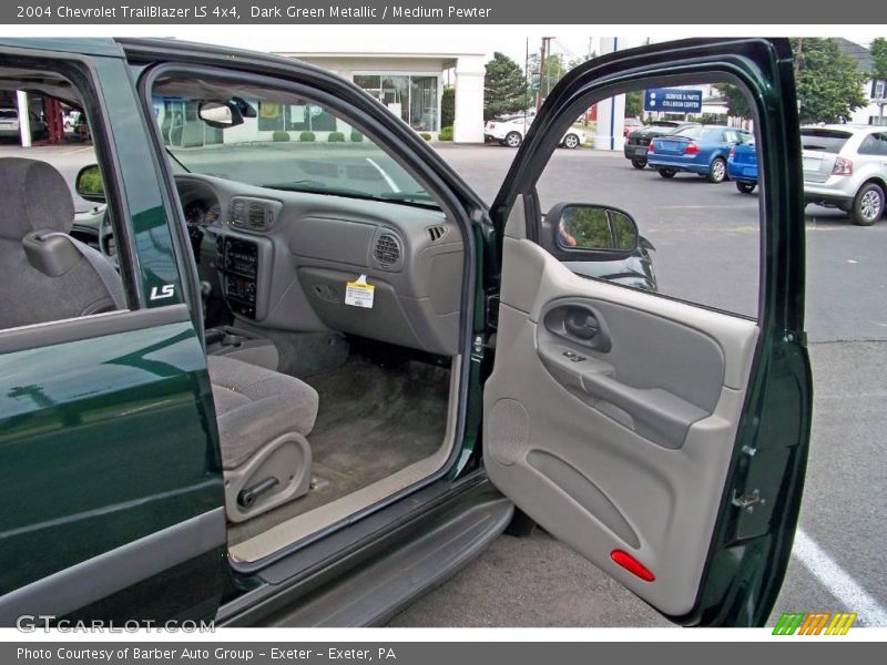 Dark Green Metallic / Medium Pewter 2004 Chevrolet TrailBlazer LS 4x4