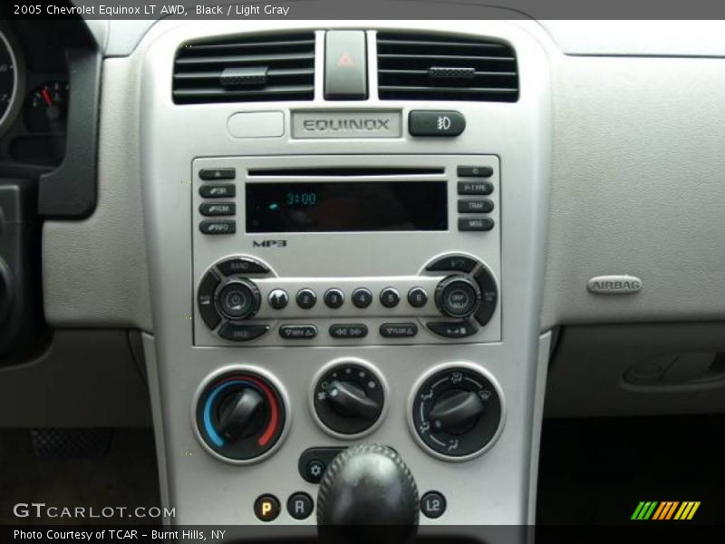 Black / Light Gray 2005 Chevrolet Equinox LT AWD