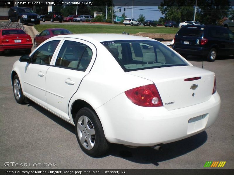 Summit White / Gray 2005 Chevrolet Cobalt Sedan