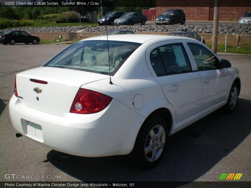 Summit White / Gray 2005 Chevrolet Cobalt Sedan