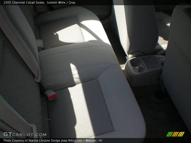 Summit White / Gray 2005 Chevrolet Cobalt Sedan