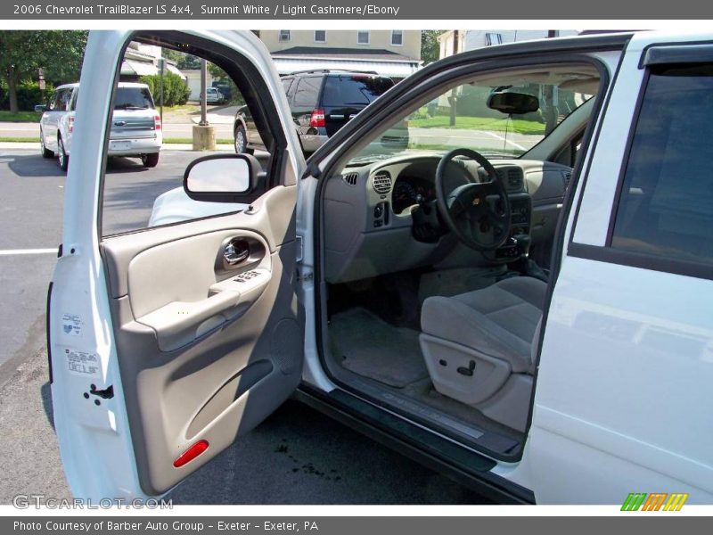 Summit White / Light Cashmere/Ebony 2006 Chevrolet TrailBlazer LS 4x4