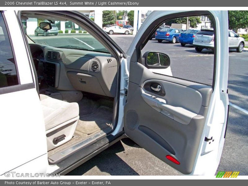 Summit White / Light Cashmere/Ebony 2006 Chevrolet TrailBlazer LS 4x4