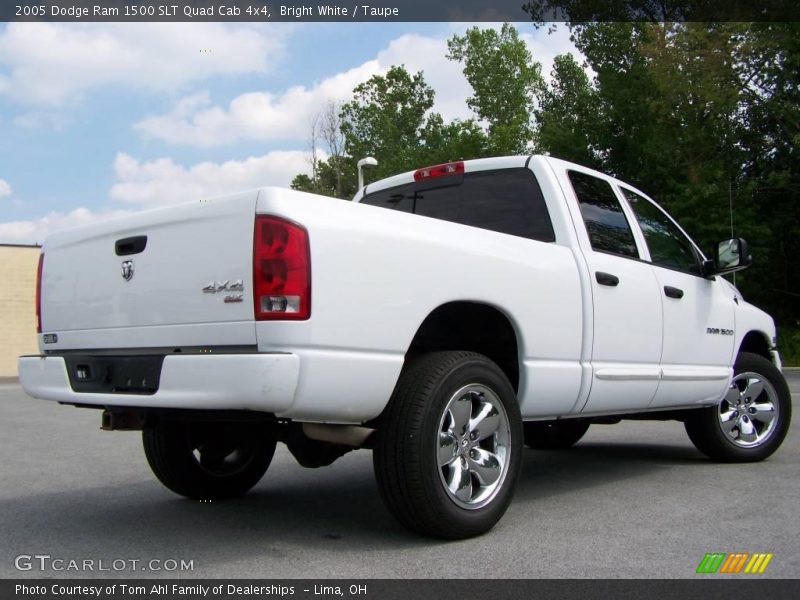 Bright White / Taupe 2005 Dodge Ram 1500 SLT Quad Cab 4x4