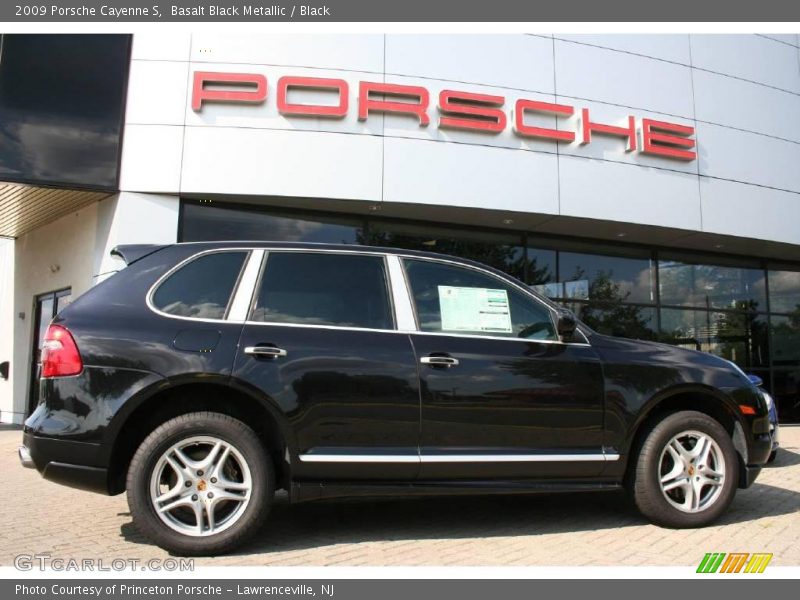 Basalt Black Metallic / Black 2009 Porsche Cayenne S