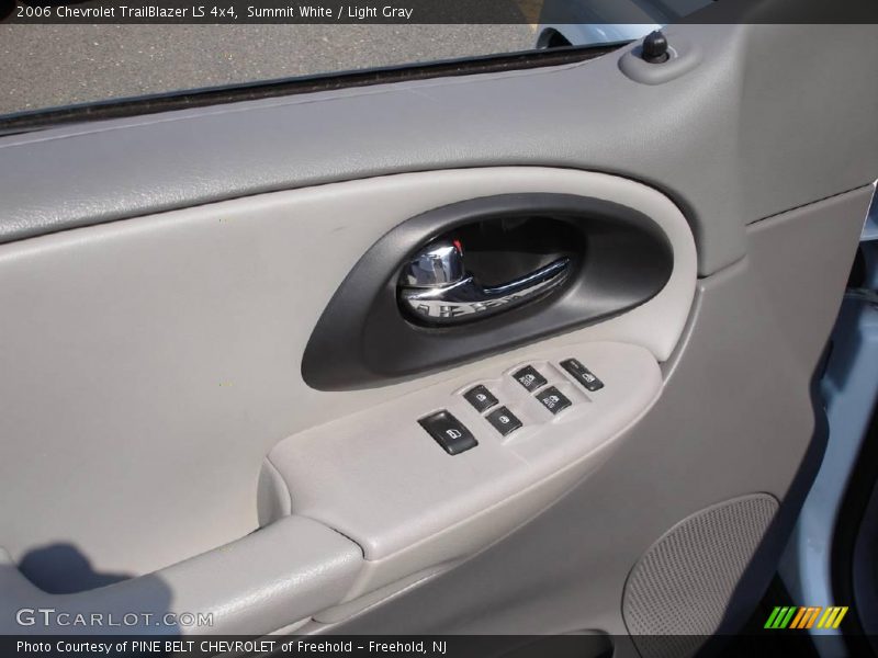 Summit White / Light Gray 2006 Chevrolet TrailBlazer LS 4x4