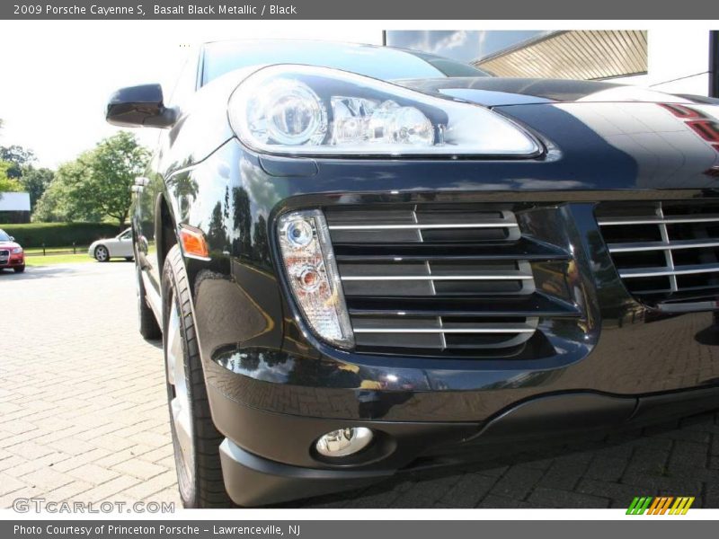 Basalt Black Metallic / Black 2009 Porsche Cayenne S
