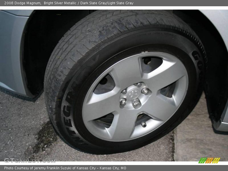 Bright Silver Metallic / Dark Slate Gray/Light Slate Gray 2008 Dodge Magnum