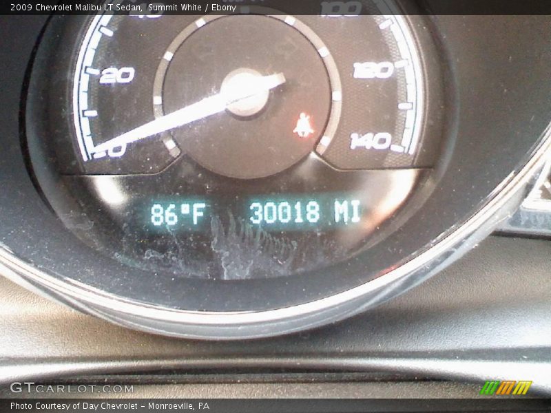 Summit White / Ebony 2009 Chevrolet Malibu LT Sedan