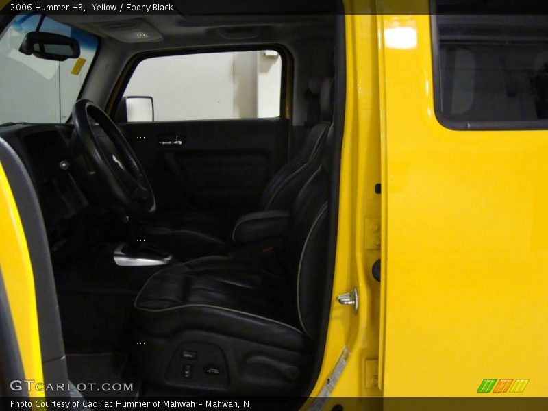 Yellow / Ebony Black 2006 Hummer H3
