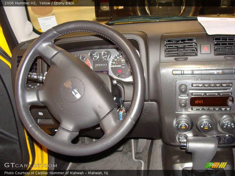Yellow / Ebony Black 2006 Hummer H3
