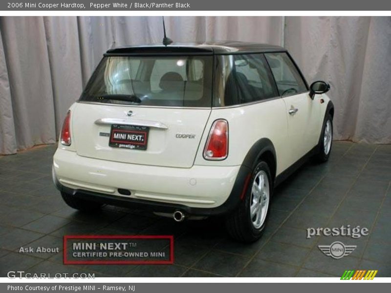 Pepper White / Black/Panther Black 2006 Mini Cooper Hardtop