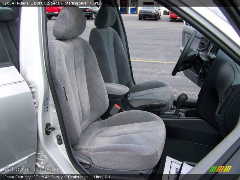 Sterling Silver / Gray 2004 Hyundai Elantra GLS Sedan