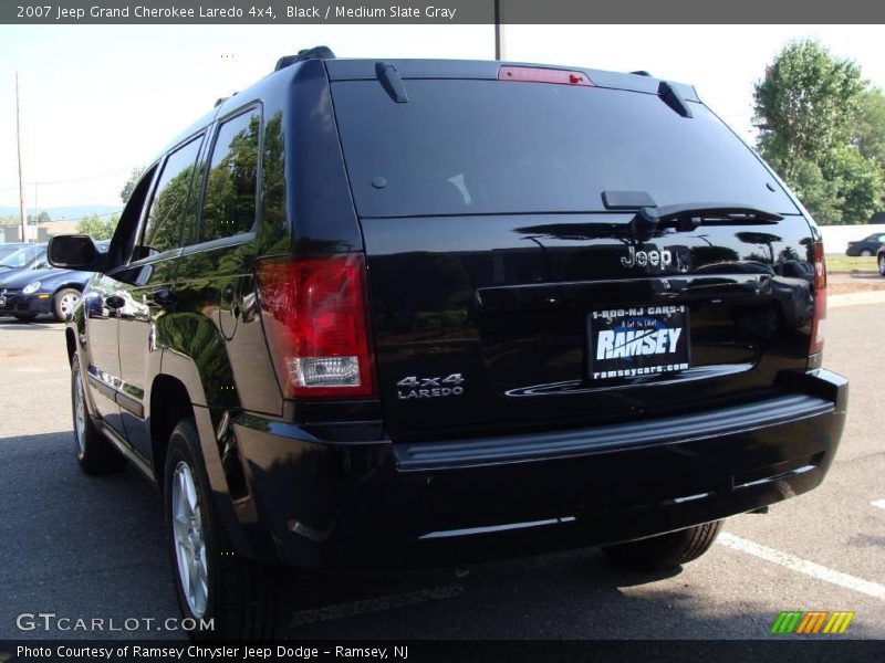 Black / Medium Slate Gray 2007 Jeep Grand Cherokee Laredo 4x4