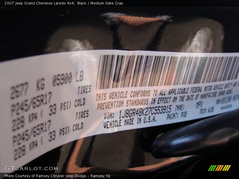 Black / Medium Slate Gray 2007 Jeep Grand Cherokee Laredo 4x4