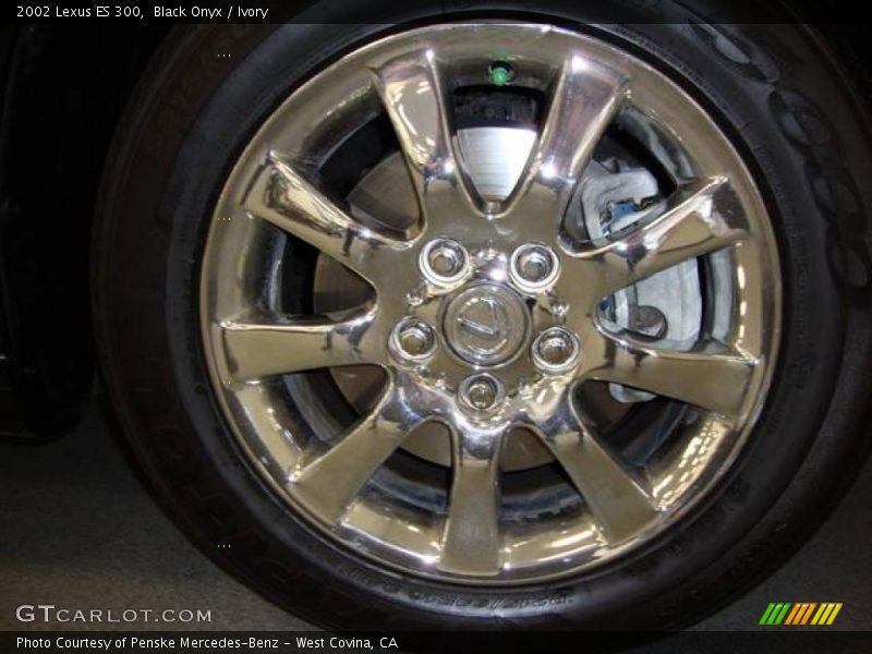 Black Onyx / Ivory 2002 Lexus ES 300