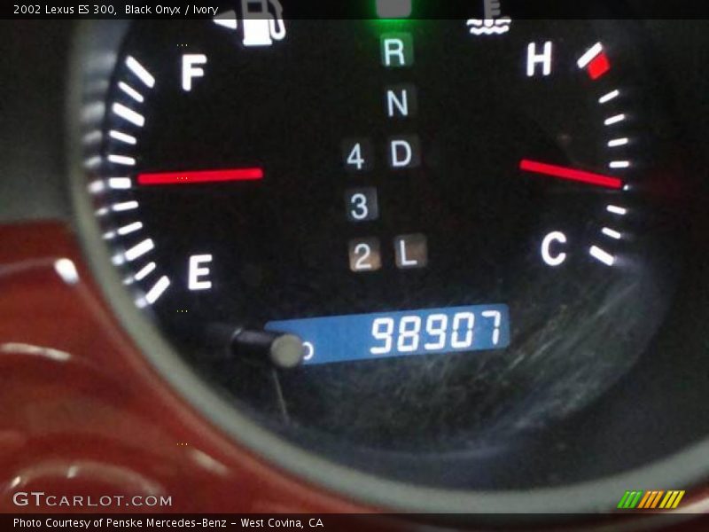 Black Onyx / Ivory 2002 Lexus ES 300