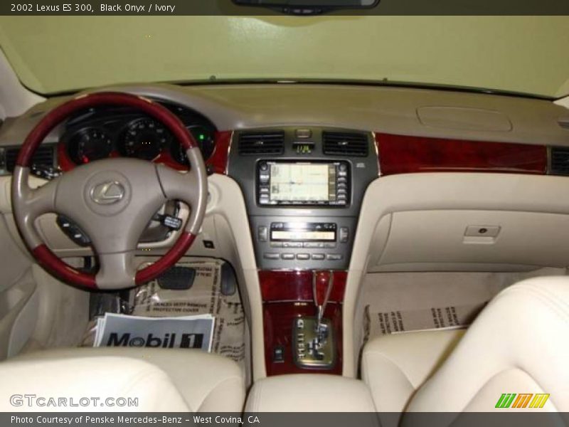 Black Onyx / Ivory 2002 Lexus ES 300