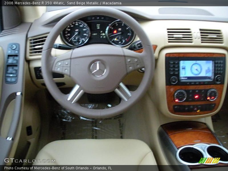 Sand Beige Metallic / Macadamia 2008 Mercedes-Benz R 350 4Matic
