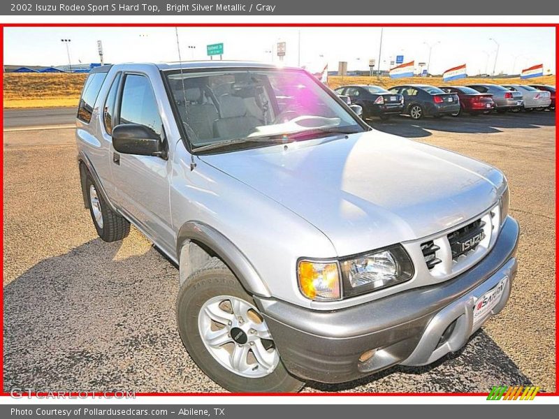 Bright Silver Metallic / Gray 2002 Isuzu Rodeo Sport S Hard Top