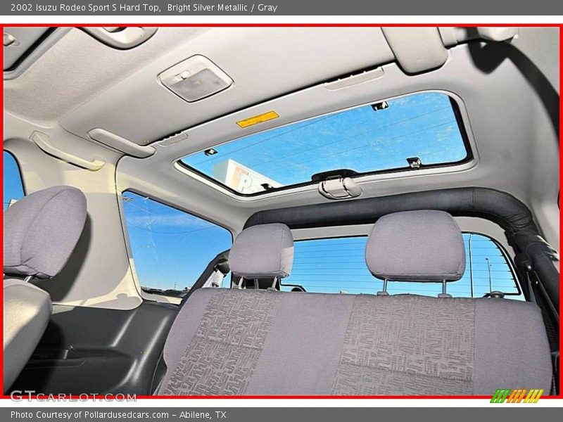 Bright Silver Metallic / Gray 2002 Isuzu Rodeo Sport S Hard Top