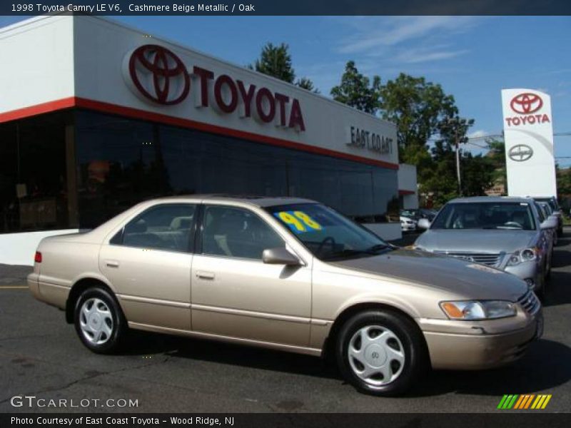 Cashmere Beige Metallic / Oak 1998 Toyota Camry LE V6