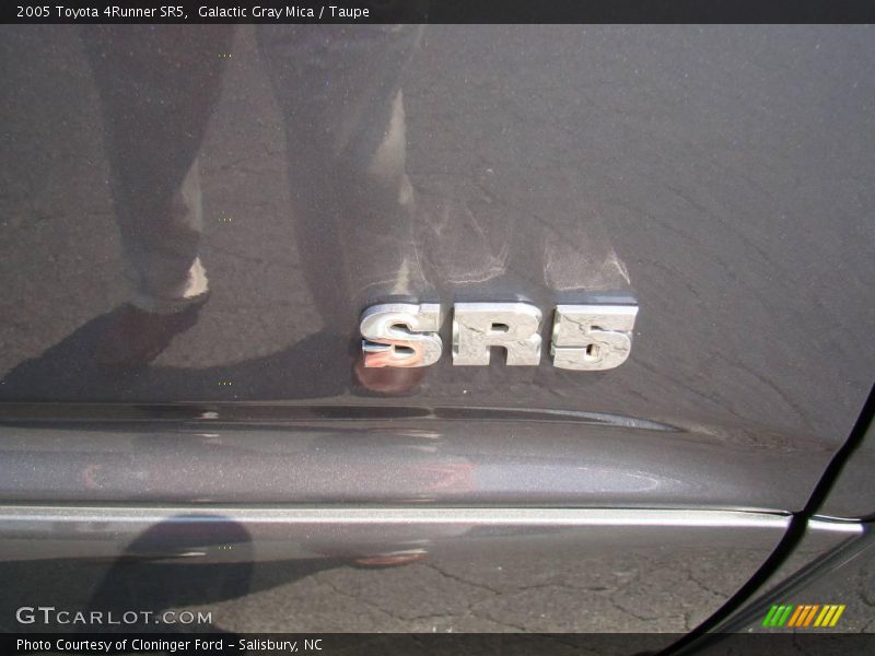 Galactic Gray Mica / Taupe 2005 Toyota 4Runner SR5