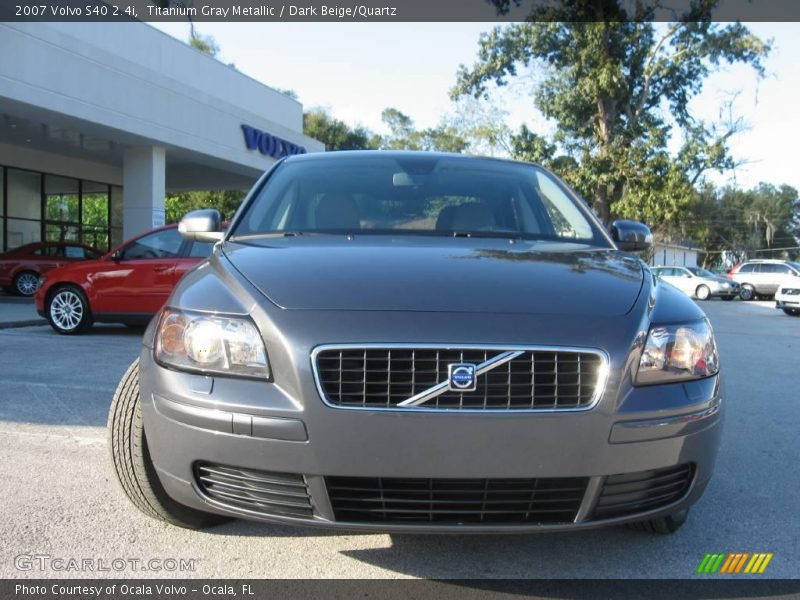 Titanium Gray Metallic / Dark Beige/Quartz 2007 Volvo S40 2.4i