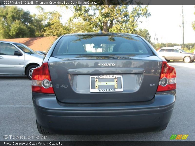 Titanium Gray Metallic / Dark Beige/Quartz 2007 Volvo S40 2.4i