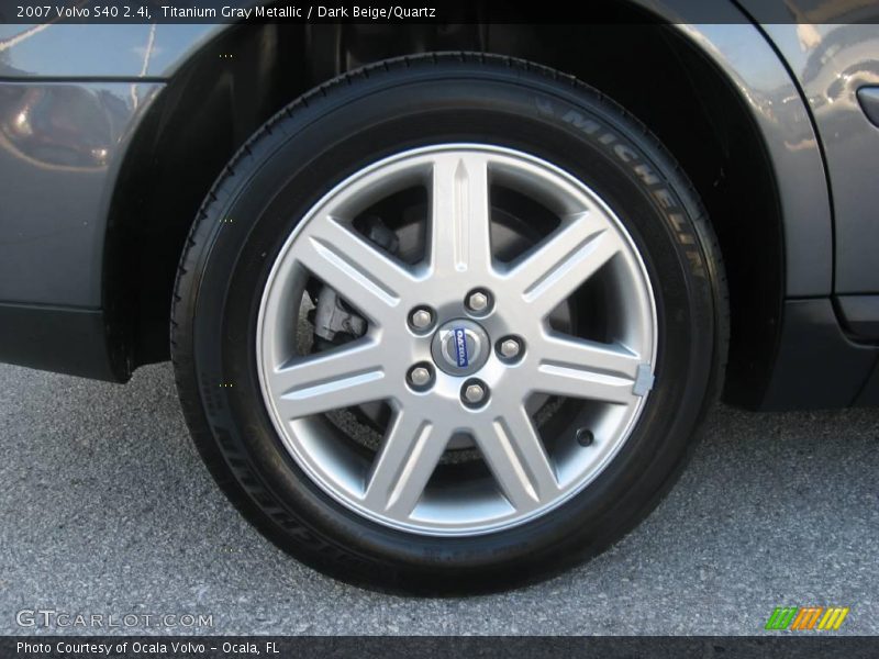 Titanium Gray Metallic / Dark Beige/Quartz 2007 Volvo S40 2.4i