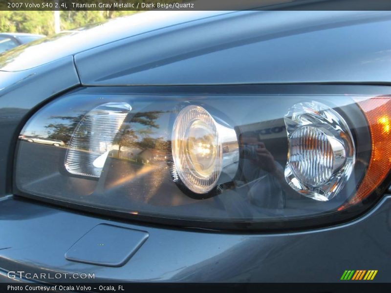 Titanium Gray Metallic / Dark Beige/Quartz 2007 Volvo S40 2.4i