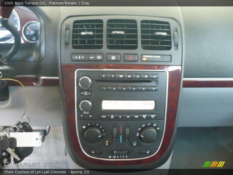 Platinum Metallic / Gray 2005 Buick Terraza CXL