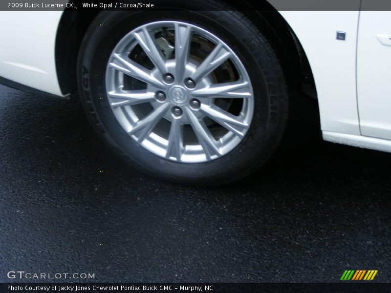 White Opal / Cocoa/Shale 2009 Buick Lucerne CXL