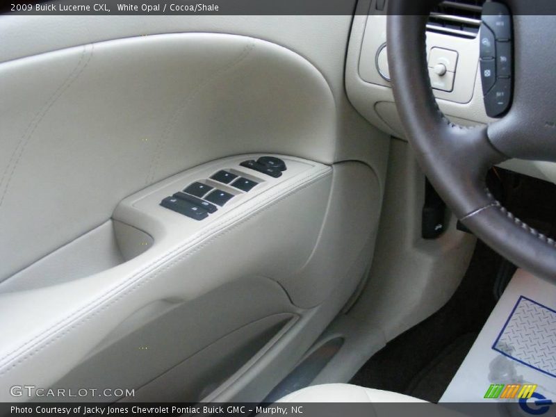 White Opal / Cocoa/Shale 2009 Buick Lucerne CXL