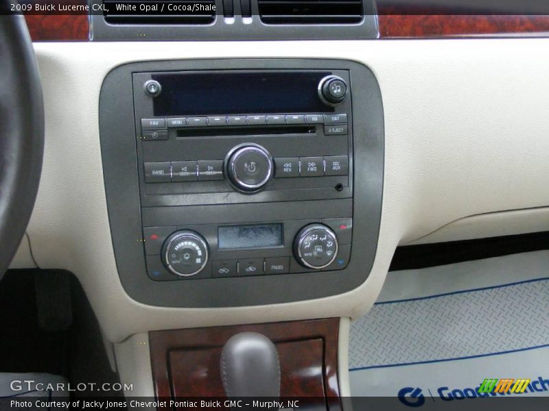 White Opal / Cocoa/Shale 2009 Buick Lucerne CXL