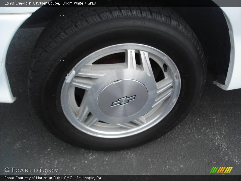Bright White / Gray 1998 Chevrolet Cavalier Coupe