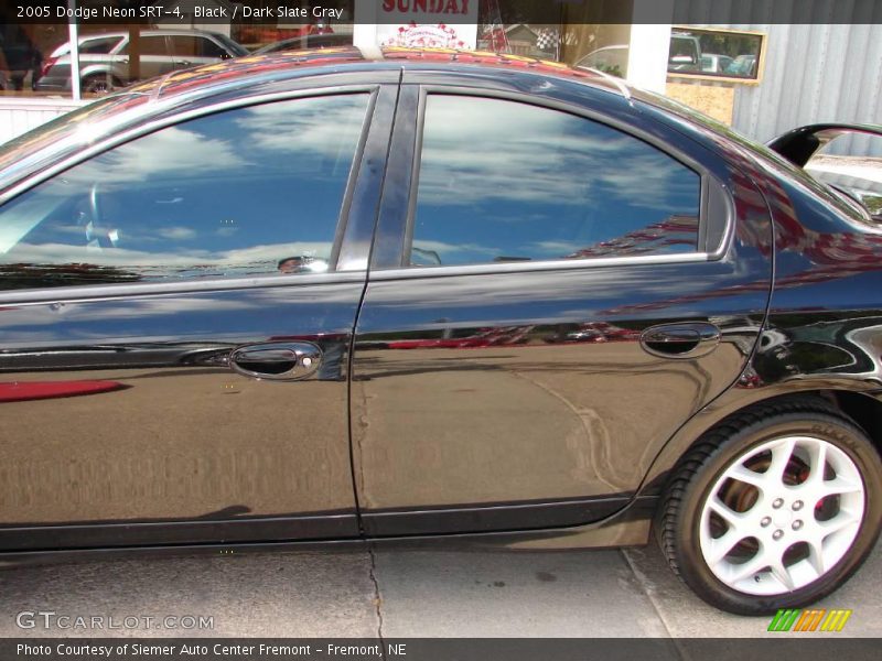 Black / Dark Slate Gray 2005 Dodge Neon SRT-4