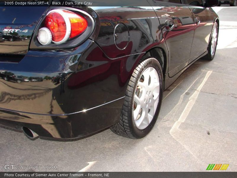 Black / Dark Slate Gray 2005 Dodge Neon SRT-4