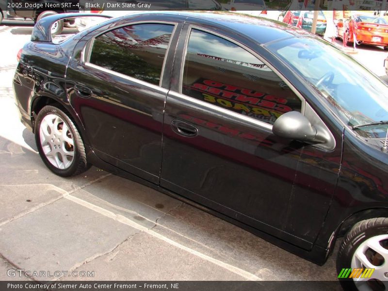 Black / Dark Slate Gray 2005 Dodge Neon SRT-4