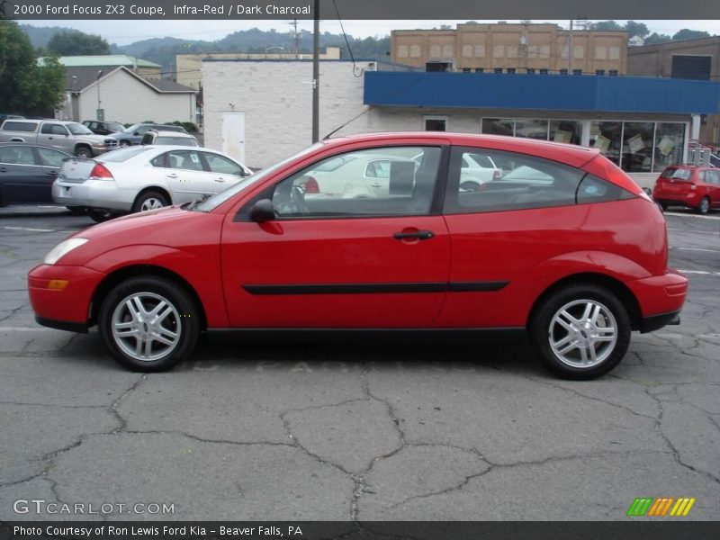 Infra-Red / Dark Charcoal 2000 Ford Focus ZX3 Coupe