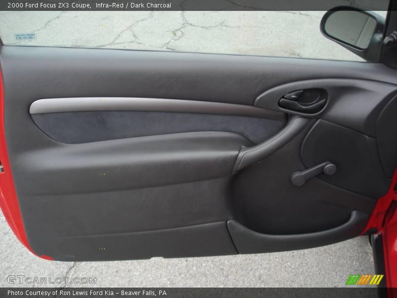 Infra-Red / Dark Charcoal 2000 Ford Focus ZX3 Coupe